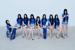TWICE press photo