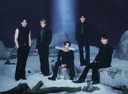TOMORROW X TOGETHER press photo