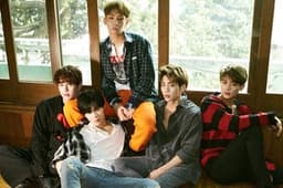 SHINee press photo