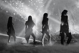 BLACKPINK press photo